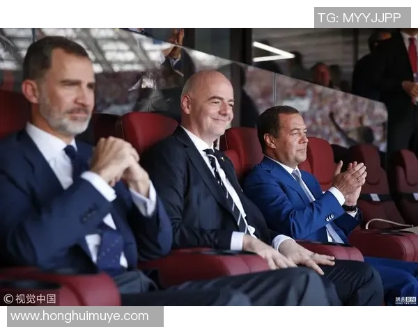 球星捐款助力世界杯足球场建设激发全球球迷热情与社会责任感